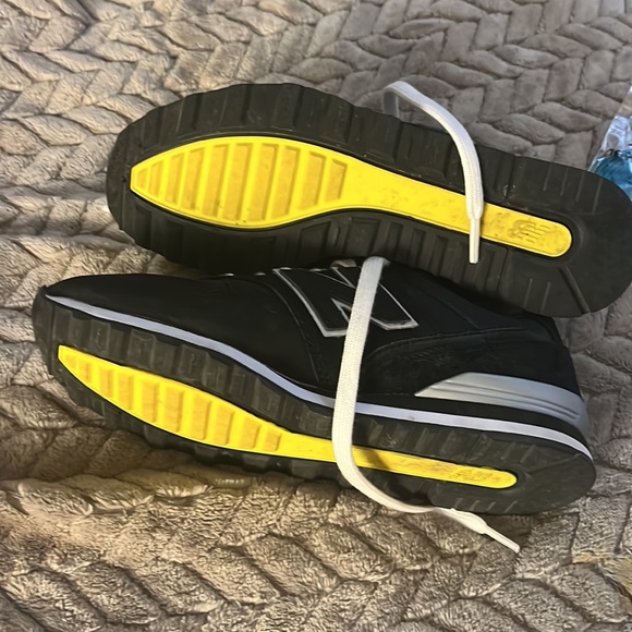 New balance for Figs - Picture 4 of 4